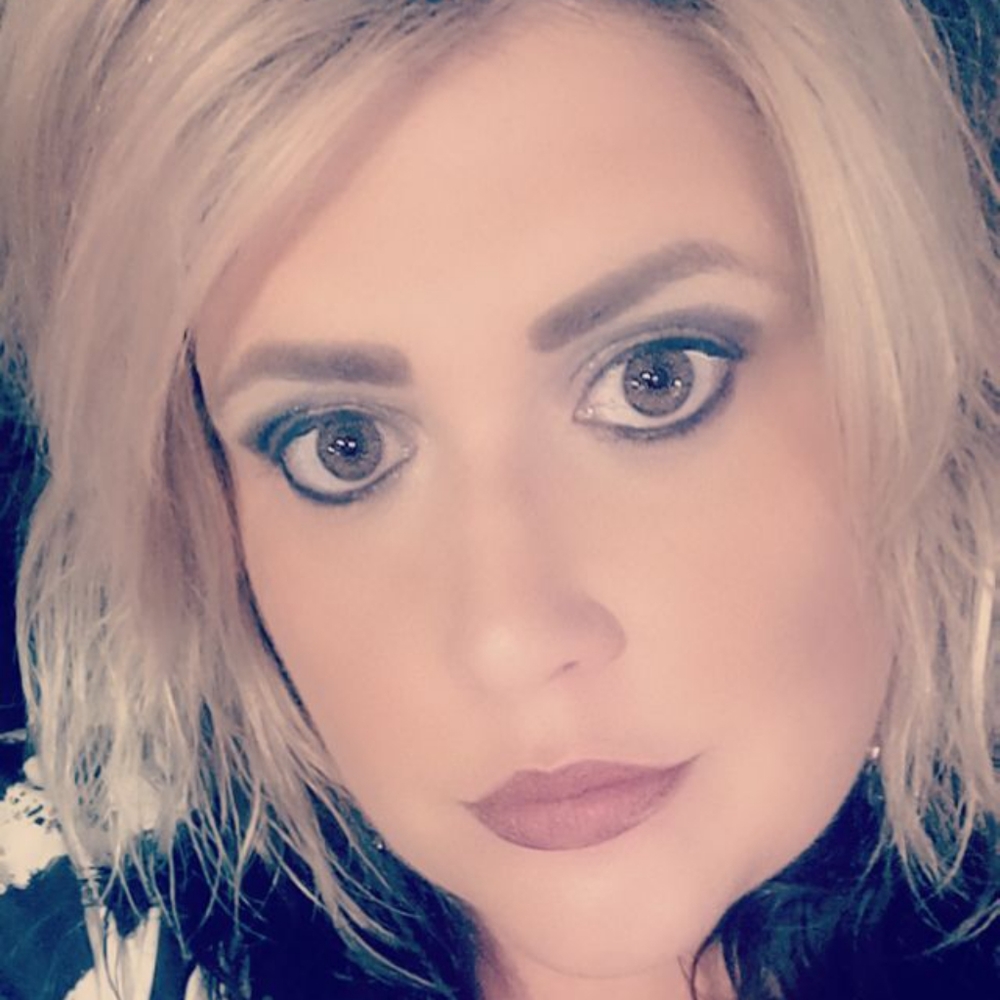 Meet your Posher, Alisa